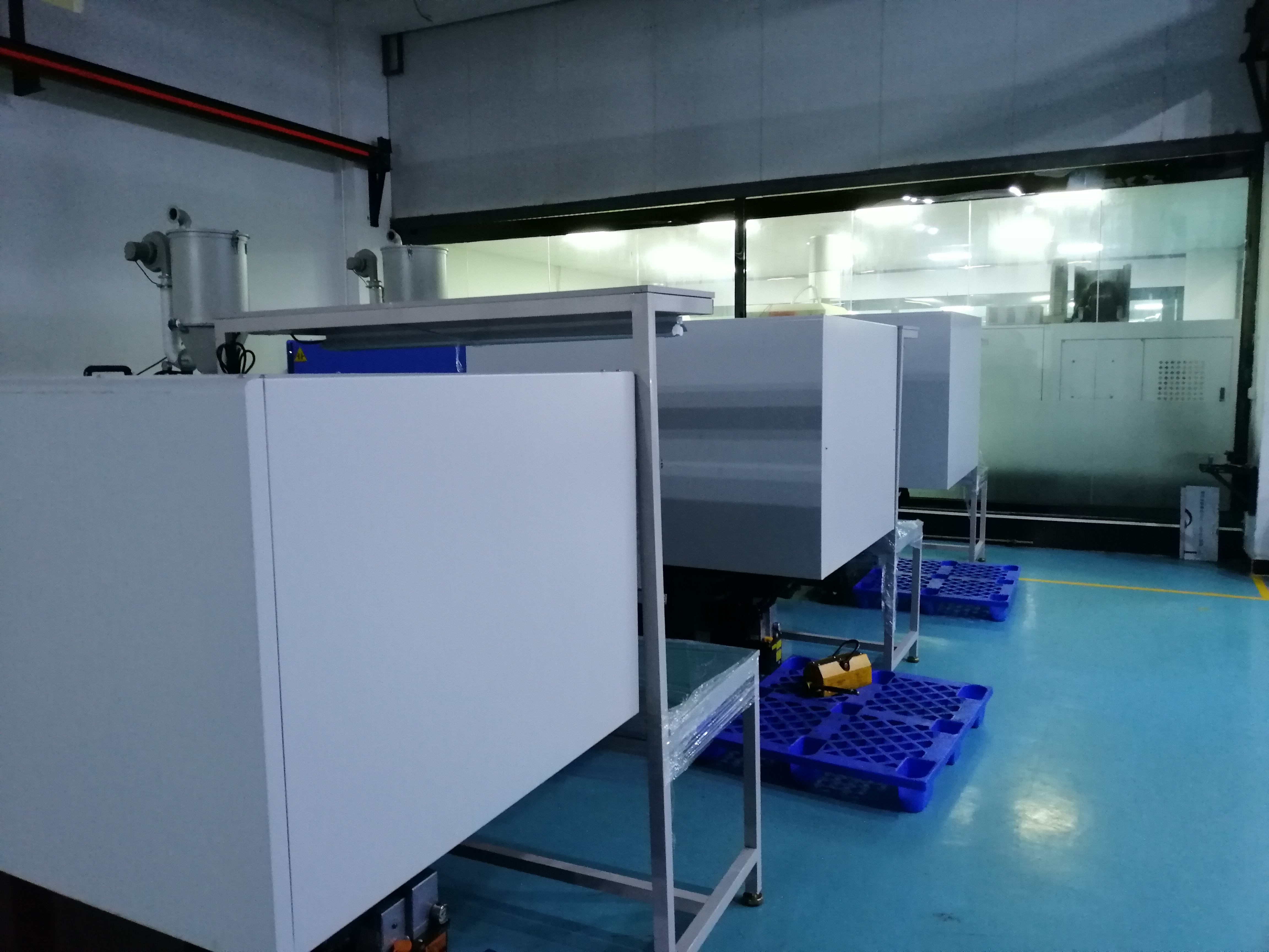 Corner of injection workshop